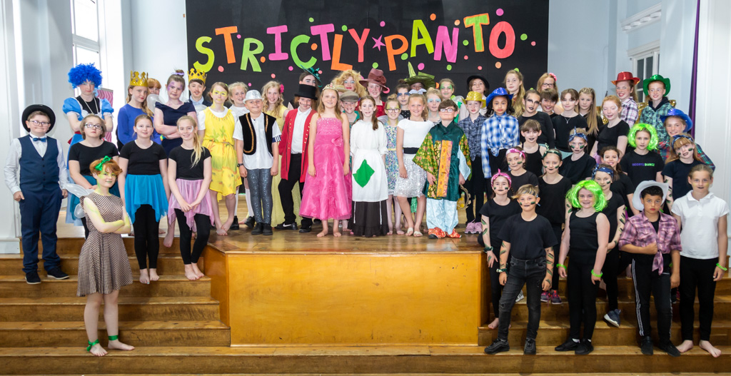 Strictly Panto Full Cast